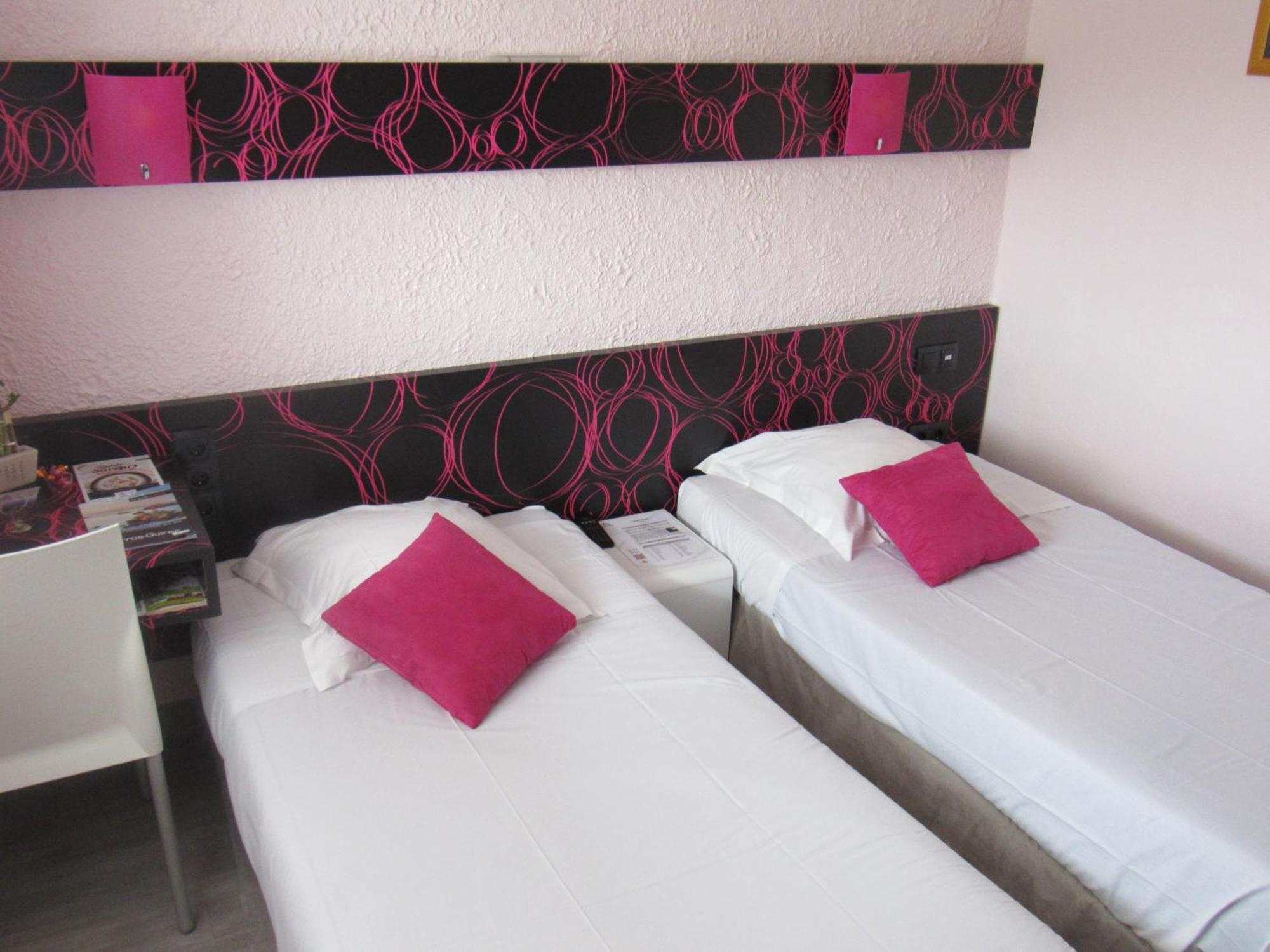 Triple Room Single Beds